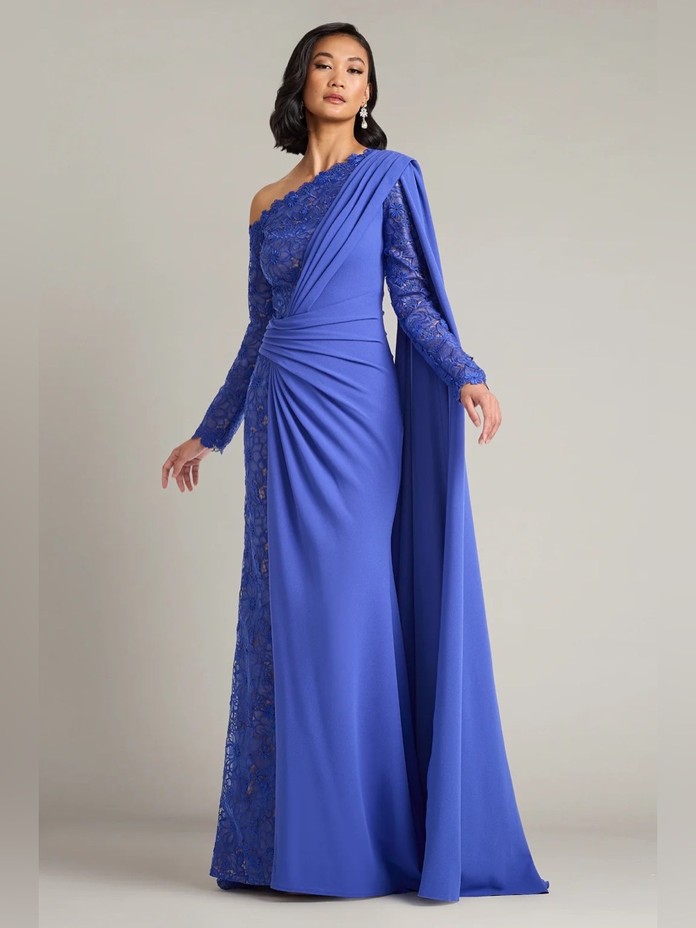 TADASHI SHOJI - RAVELLE EMBROIDERED CAPE GOWN